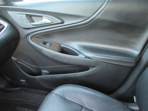 Used 2016 Chevrolet Malibu Premier w/ Driver Confidence Package FWD image 35