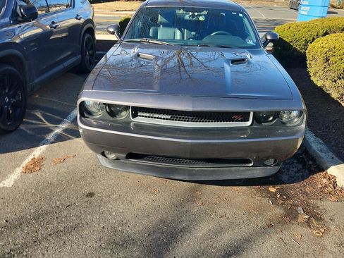 Used 2013 Dodge Challenger R/T Plus image 2