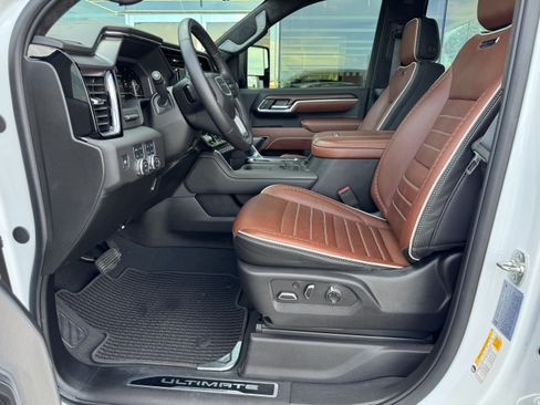 Used 2025 GMC Sierra 2500 Denali Ultimate AWD/4WD image 13