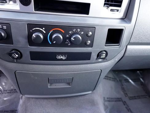 Used 2007 Dodge Ram 2500 Truck SLT image 15