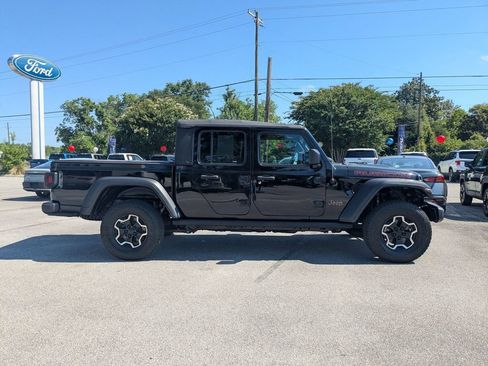 Used 2021 Jeep Gladiator Rubicon w/ Cold Weather Group AWD/4WD image 2