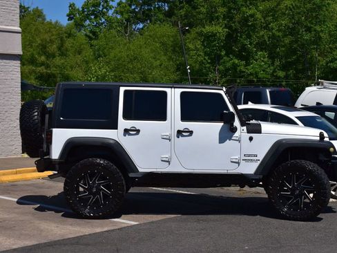 Used 2016 Jeep Wrangler Unlimited Sport w/ Quick Order Package 24S AWD/4WD image 4