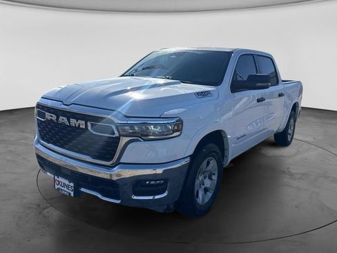 Used 2025 RAM 1500 Big Horn AWD/4WD image 4
