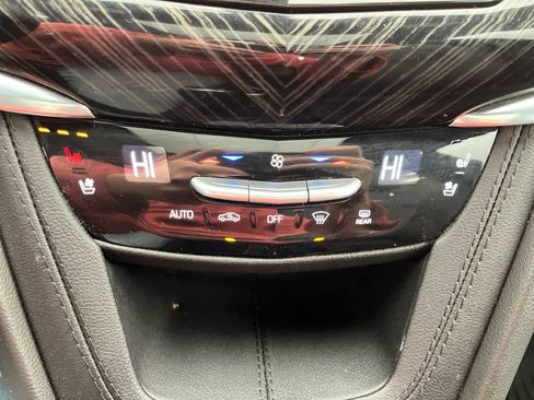 Used 2024 Cadillac XT6 Premium Luxury w/ LPO, Floor Liner Package image 28