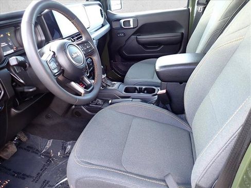 Used 2024 Jeep Wrangler Unlimited AWD/4WD image 9