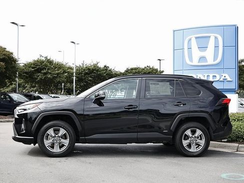 Used 2024 Toyota RAV4 XLE image 3