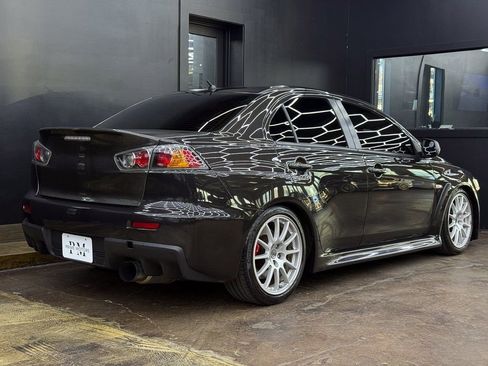 Used 2013 Mitsubishi Lancer Evolution GSR image 9