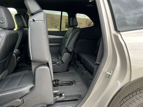 New 2026 Buick Enclave Sport Touring w/ Power Package image 7