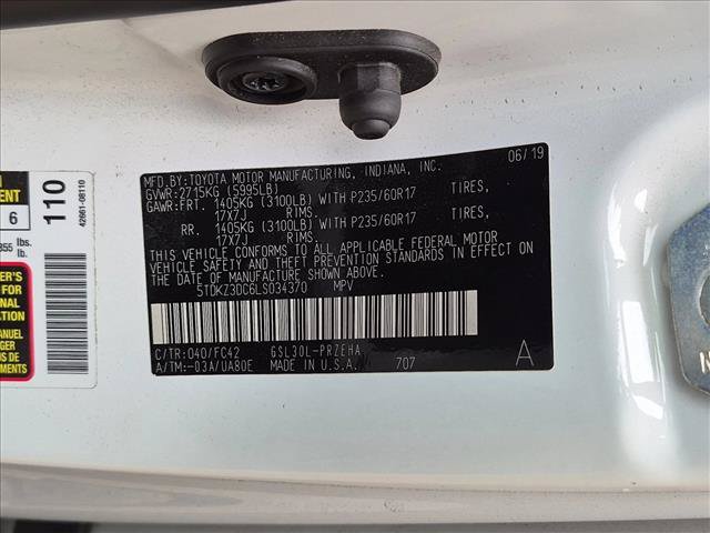 Used 2020 Toyota Sienna LE w/ Carpet Mat Package FWD image 13