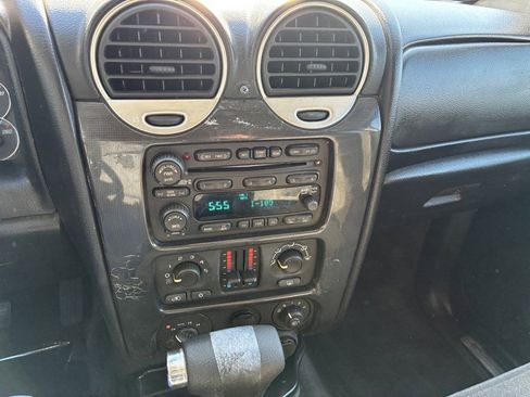 Used 2007 GMC Envoy SLE image 10