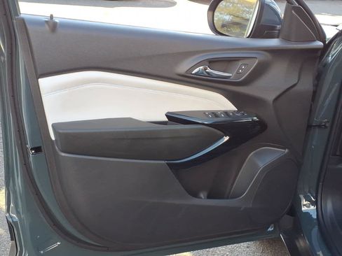 Used 2026 Chevrolet Trax LT FWD image 10