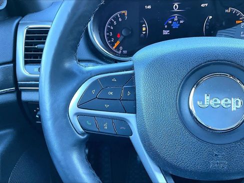 Used 2018 Jeep Grand Cherokee Limited image 24
