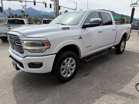 Used 2022 RAM 2500 Laramie AWD/4WD image 5