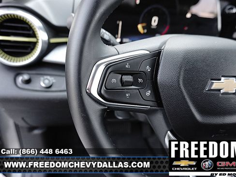 Certified 2025 Chevrolet Trax LT w/ Driver Confidence Package FWD image 19
