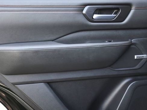 Used 2025 Nissan Armada PRO-4X image 29