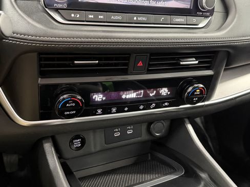 Used 2024 Nissan Rogue SV AWD/4WD image 21
