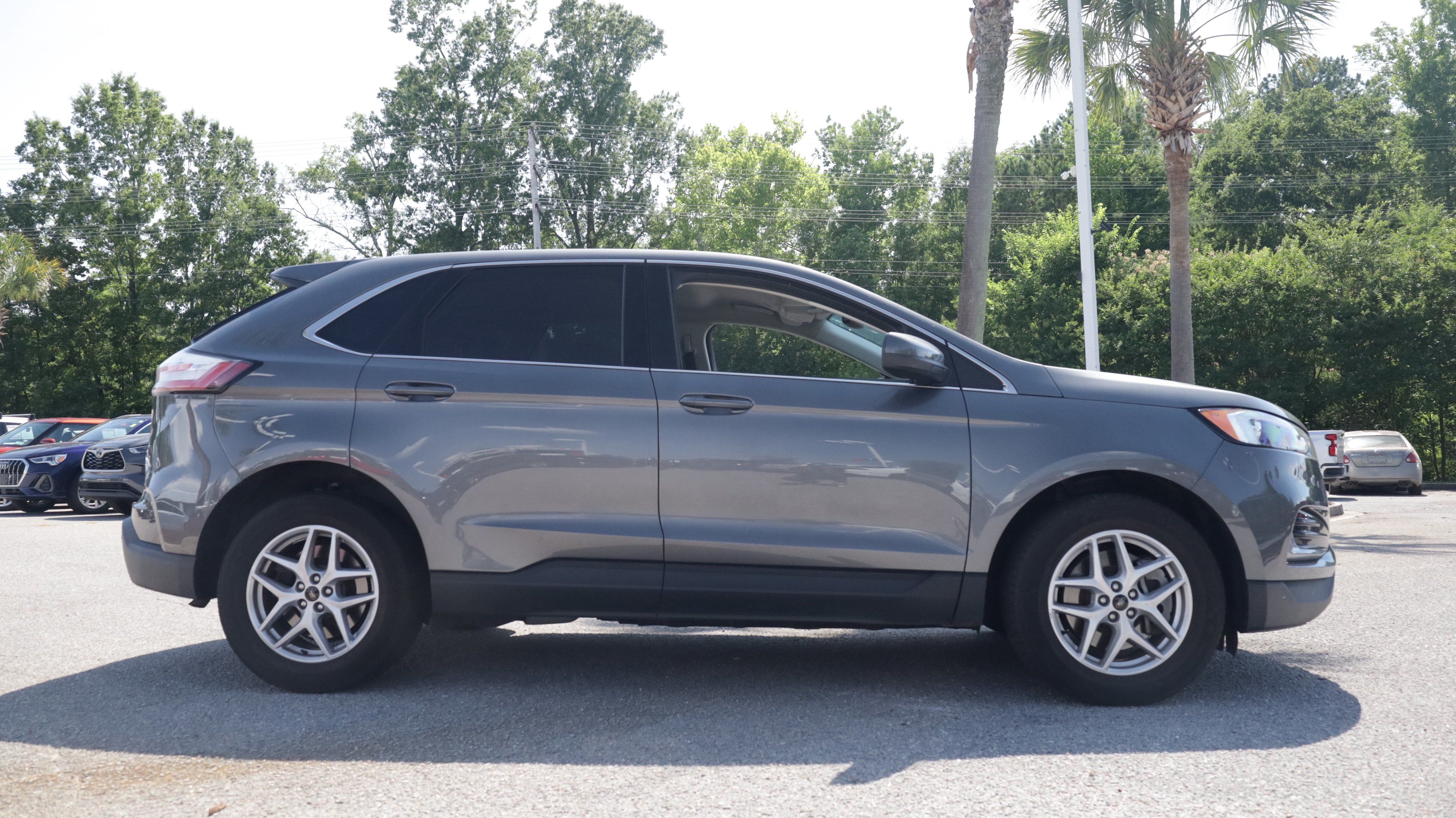 Used 2023 Ford Edge SEL AWD/4WD image 6