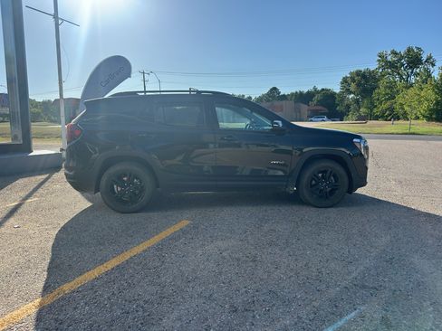 Used 2023 GMC Terrain AT4 w/ Infotainment Package II AWD/4WD image 4
