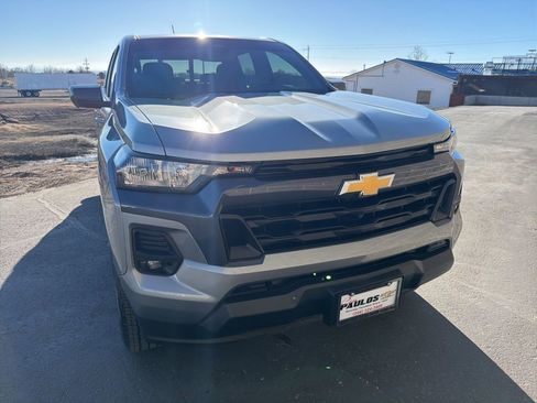 Used 2024 Chevrolet Colorado LT w/ LT Convenience Package II image 3