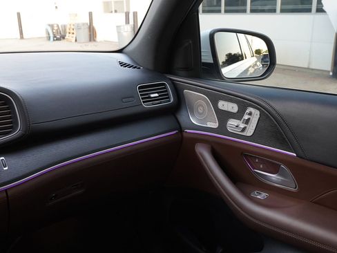 Used 2024 Mercedes-Benz GLE 350 4MATIC image 8