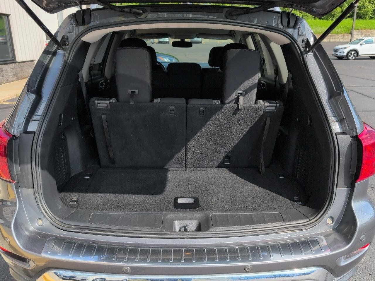 Used 2017 Nissan Pathfinder SV w/ Trailer Tow Package AWD/4WD image 13