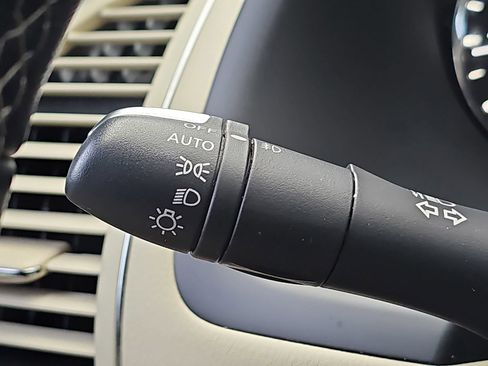 Used 2022 INFINITI QX80 Luxe w/ All-Season Package AWD/4WD image 29