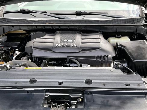 Used 2019 Nissan Titan SV w/ SV Convenience Package RWD image 28