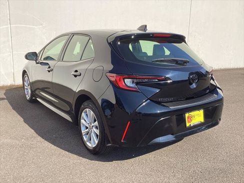 Certified 2025 Toyota Corolla SE w/ SE Package FWD image 8