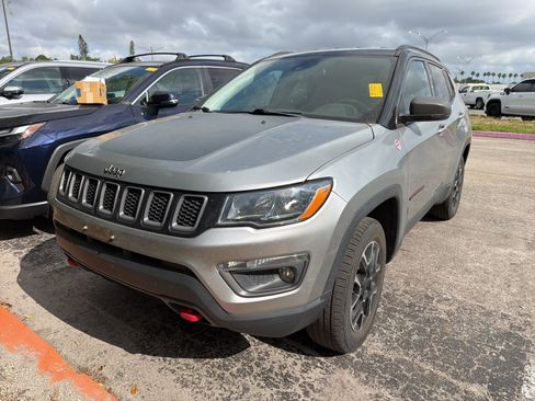 Used 2021 Jeep Compass Trailhawk AWD/4WD image 3