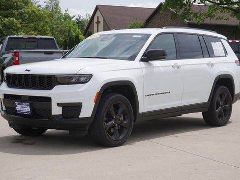 Used 2024 Jeep Grand Cherokee L Altitude AWD/4WD image 7