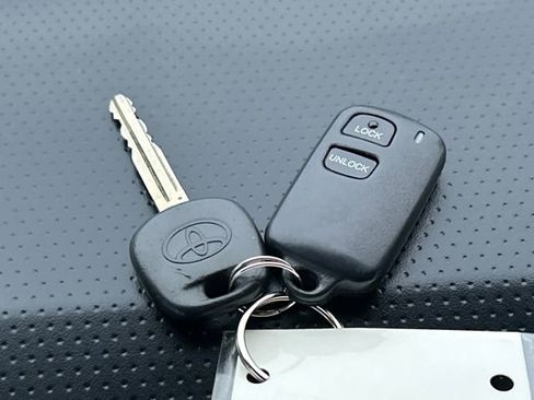 Used 2008 Toyota FJ Cruiser 2WD image 27