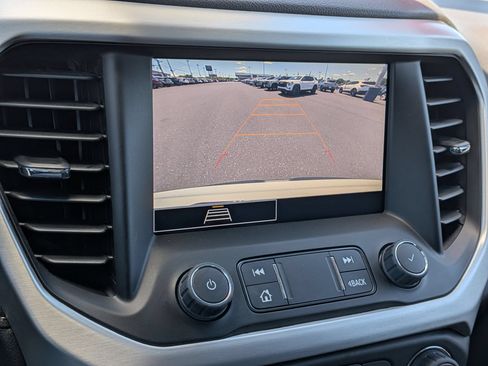 Certified 2023 GMC Acadia SLE w/ Driver Convenience Package FWD image 13