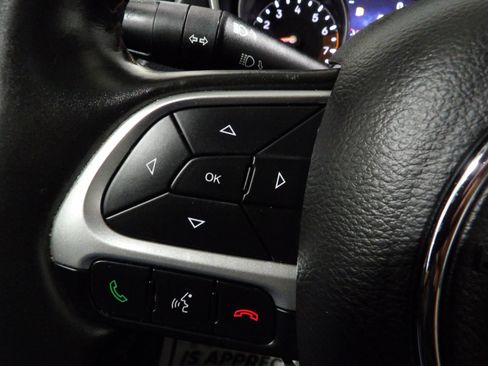 Used 2018 Jeep Compass Limited w/ Navigation Group FWD image 20