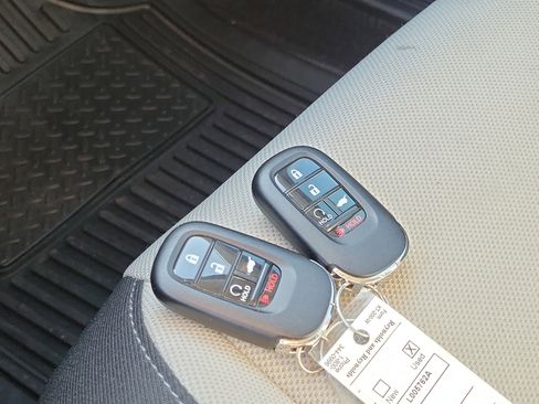 Used 2024 Honda CR-V EX image 31