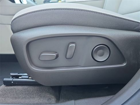 New 2026 GMC Terrain Denali w/ LPO, Floor Liner Package image 19