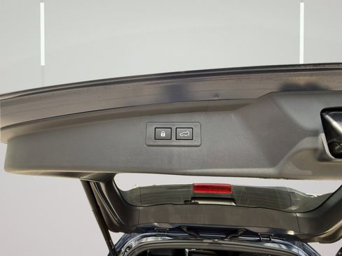 Used 2023 Subaru Outback Limited image 30