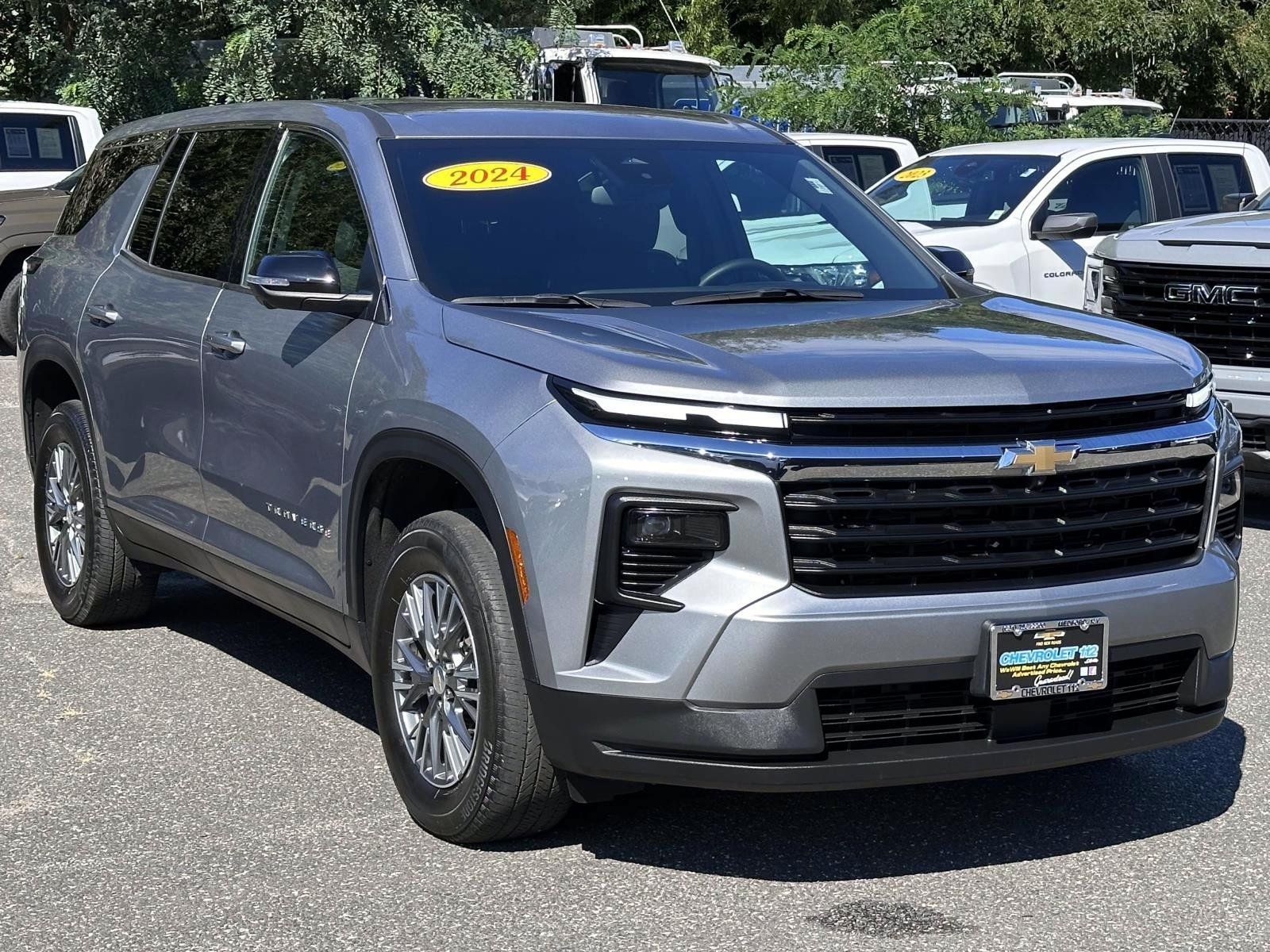 Used 2024 Chevrolet Traverse LS AWD/4WD image 5