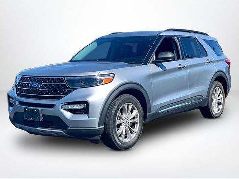 Used 2021 Ford Explorer XLT AWD/4WD image 37