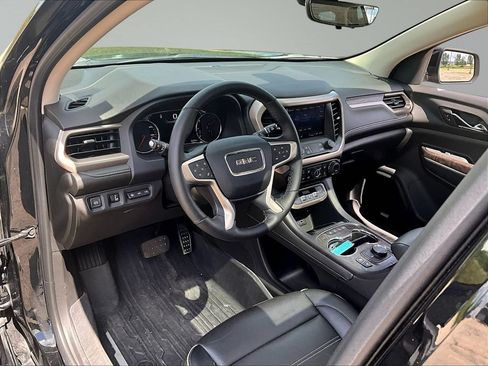 Used 2023 GMC Acadia Denali w/ Black Diamond Edition AWD/4WD image 19