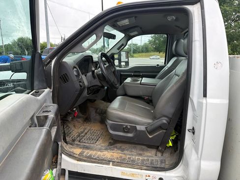 Used 2012 Ford F550 2WD Regular Cab Super Duty w/ Payload Upgrade Pkg image 5