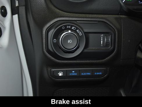 Used 2023 Jeep Wrangler Unlimited Sahara w/ Cold Weather Group AWD/4WD image 12