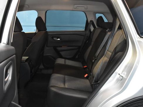 Certified 2025 Nissan Rogue SV image 19