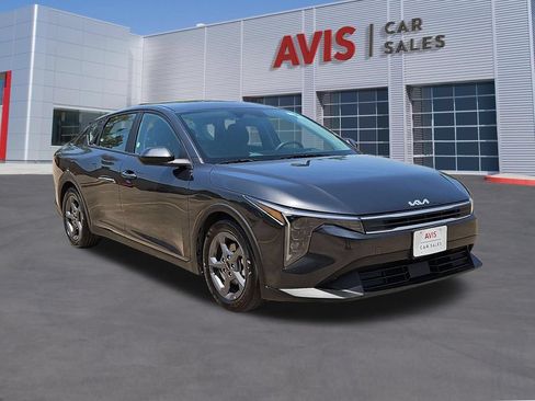 Used 2025 Kia K4 FWD image 3