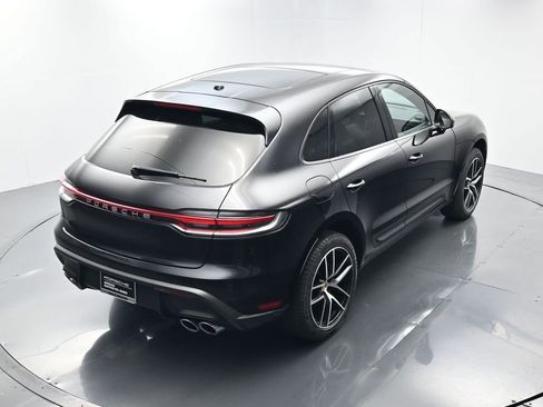 Certified 2024 Porsche Macan AWD/4WD image 36