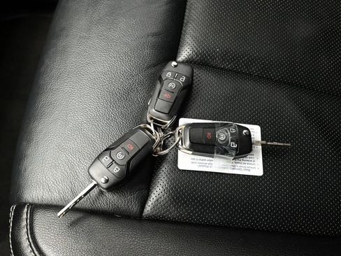 Used 2021 Ford F250 Lariat w/ Lariat Value Package image 27