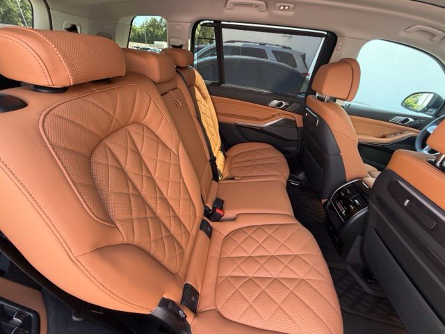 Used 2026 BMW X7 xDrive40i w/ Premium Package AWD/4WD image 25