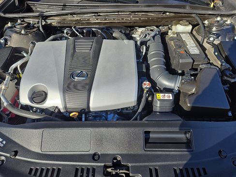 Certified 2022 Lexus ES 350 Ultra Luxury image 28