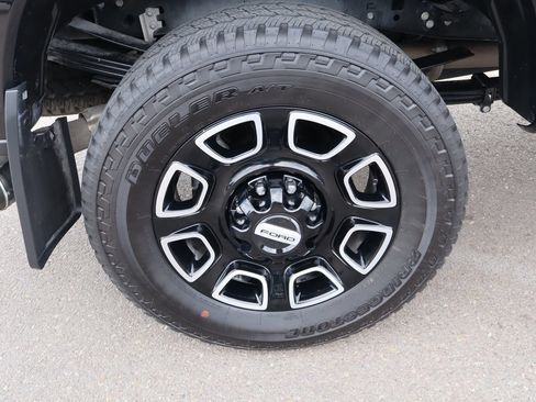 Used 2025 Ford F350 Platinum AWD/4WD image 11