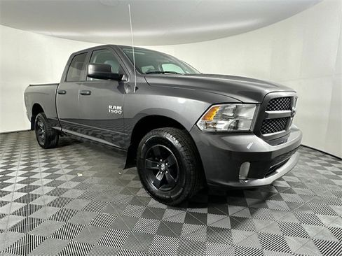 Used 2017 RAM 1500 Express image 3