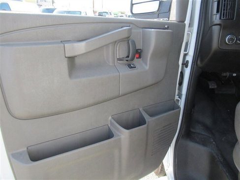 Used 2022 Chevrolet Express 2500 w/ Driver Convenience Package RWD image 16